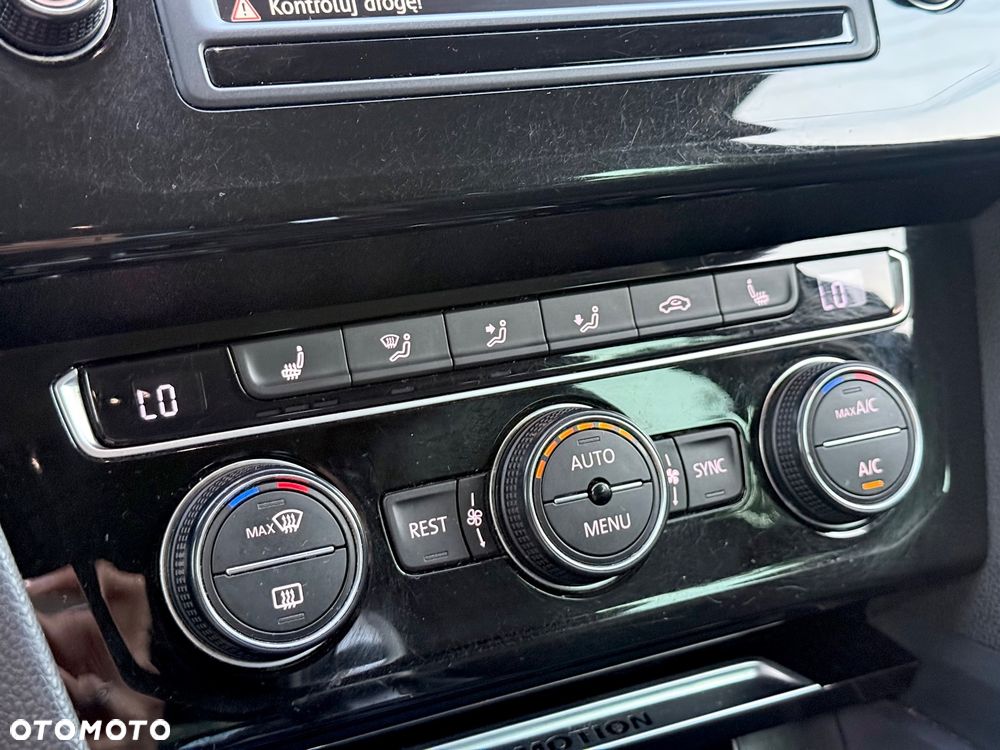 Volkswagen Passat - 14
