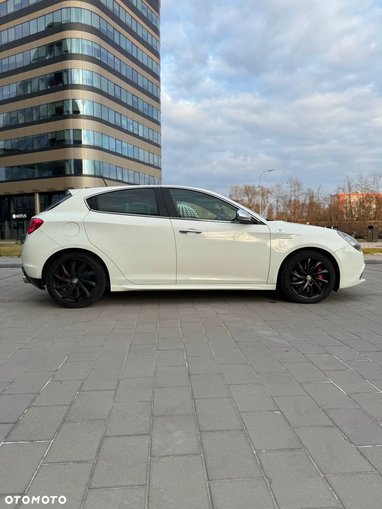 Alfa Romeo Giulietta 1750 TBi Quadrifoglio Verde - 8