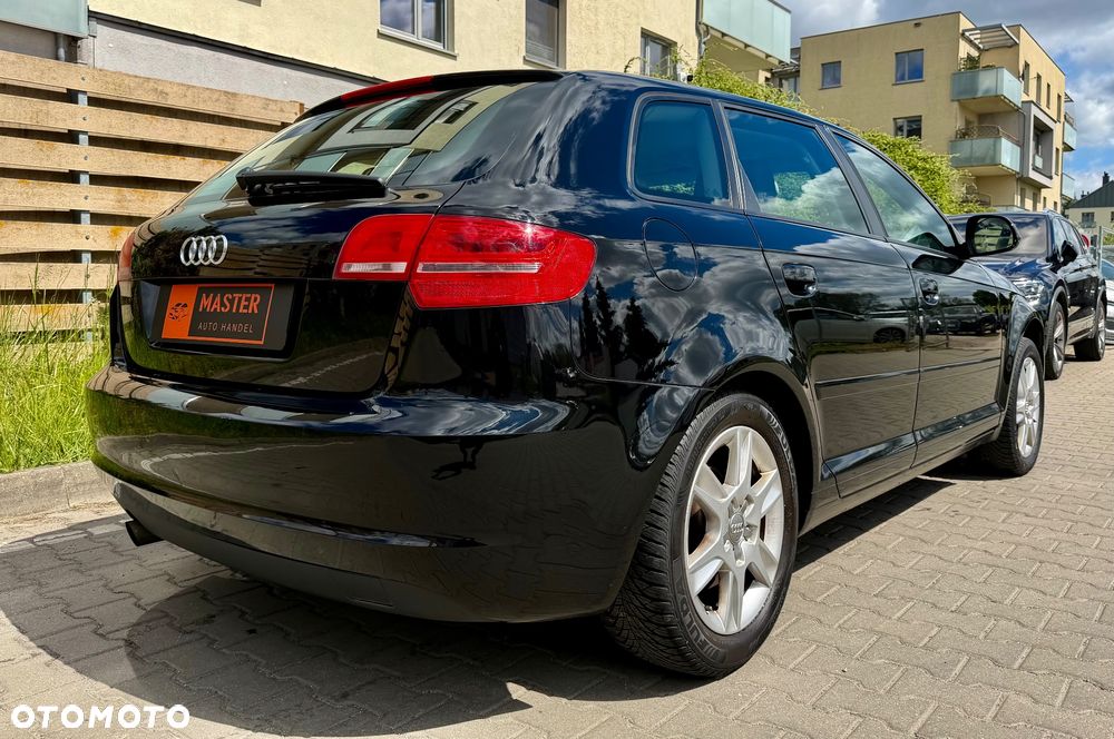 Audi A3 Sportback 1.6 Ambiente - 15