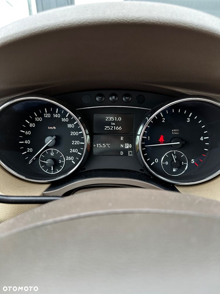 Mercedes-Benz Klasa R 320 CDI L 4-Matic - 18