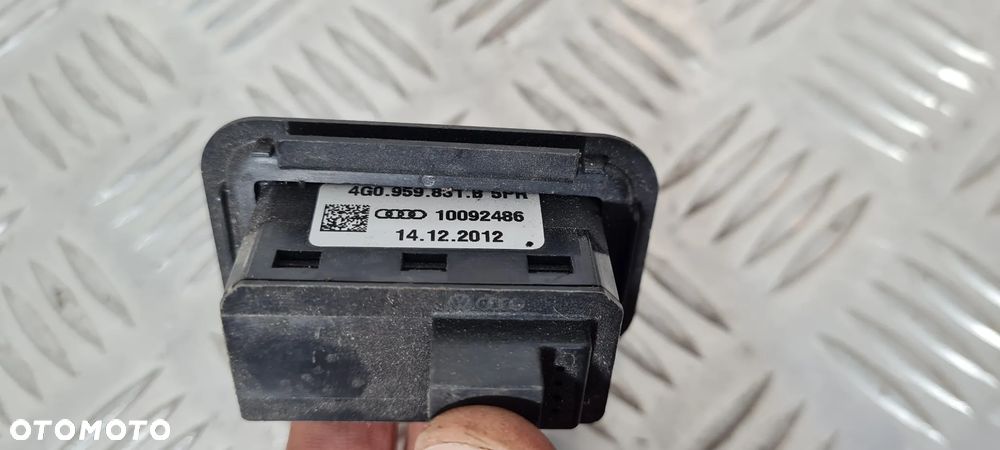 AUDI A8 D4 Przełącznik Klapy - 3