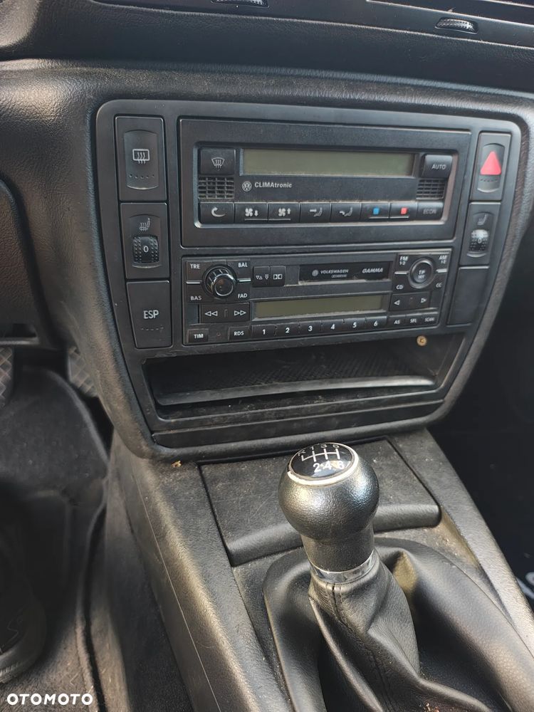 Volkswagen Passat 1.9 TDI Comfortline - 15