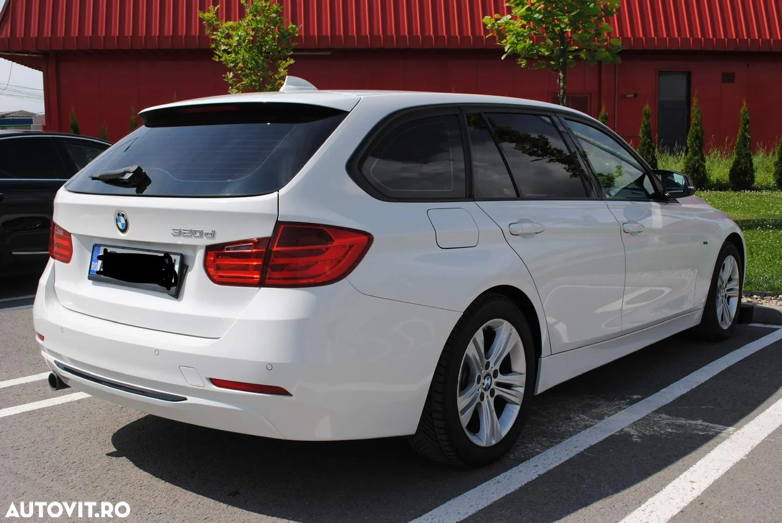 BMW Seria 3 320d Touring Aut. - 4