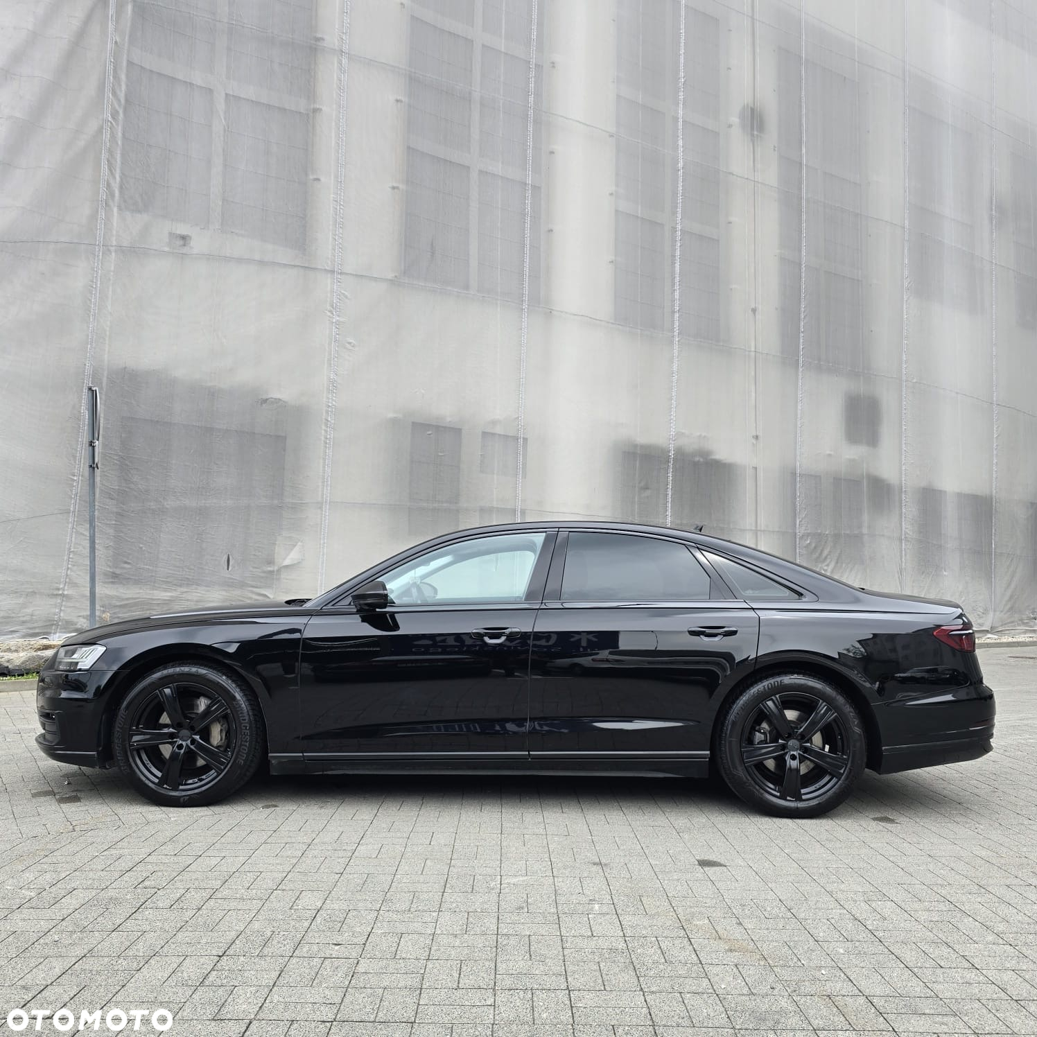 Audi A8 - 4
