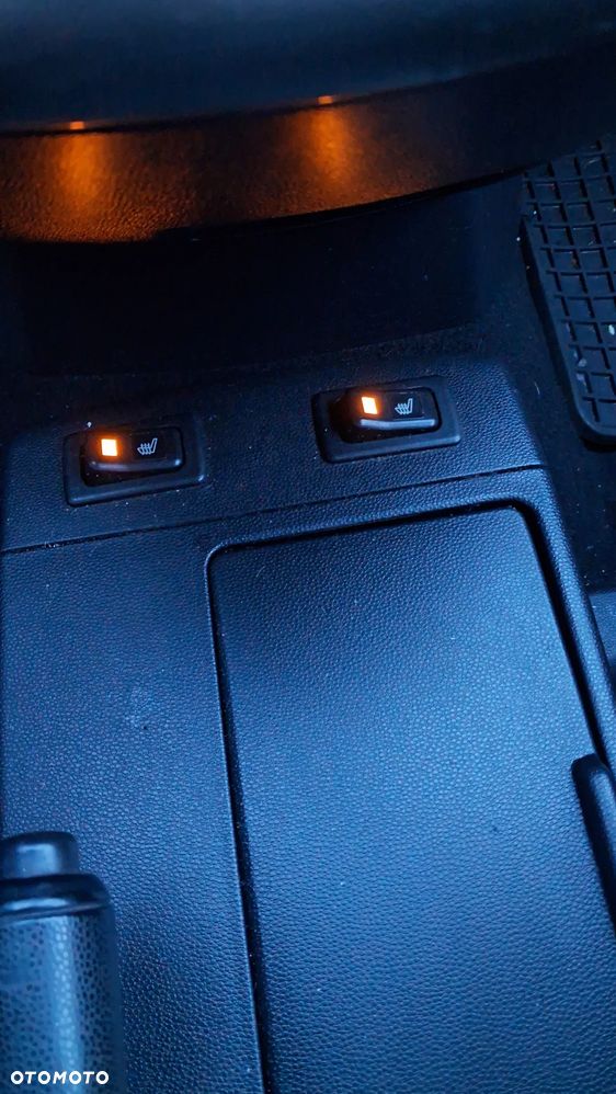 Mazda 5 2.0 CD DPF Exclusive - 10