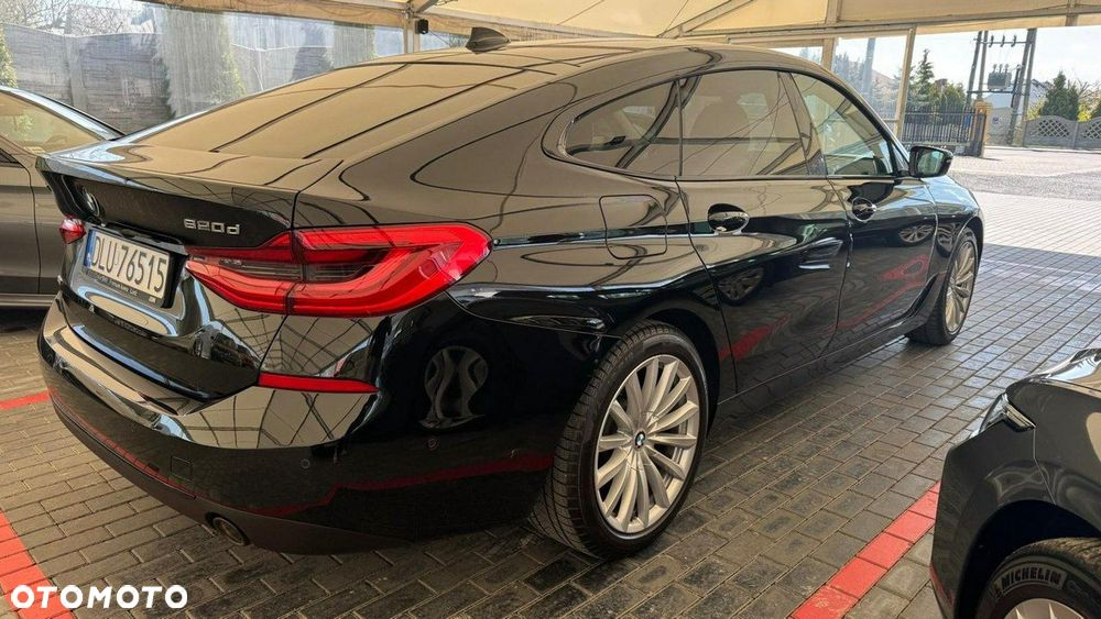 BMW 6GT - 24