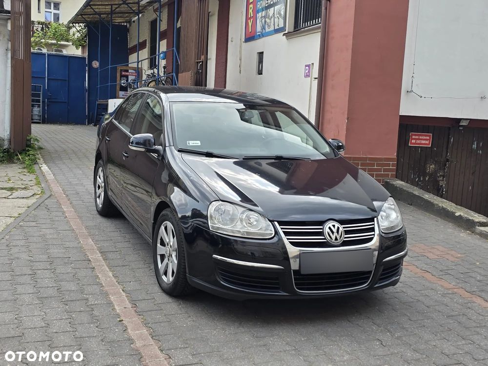 Volkswagen Jetta 1.6 TDI DPF Trendline - 1