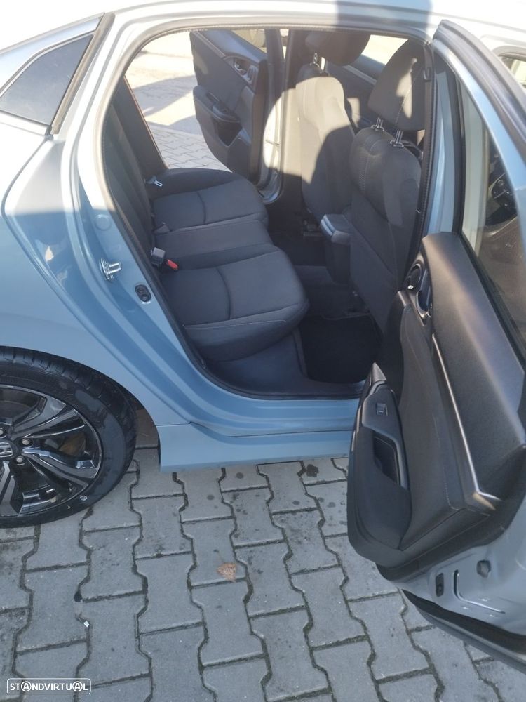 Honda Civic 1.0 i-VTEC Executive Premium - 14