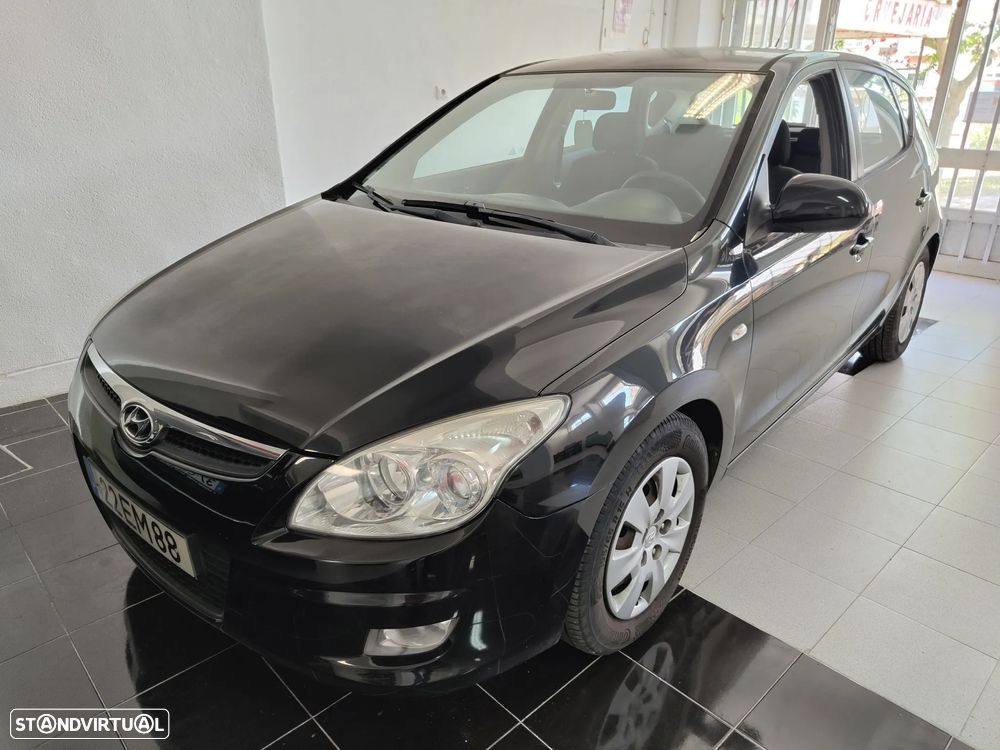Hyundai i30 1.6 CRDI Comfort - 1