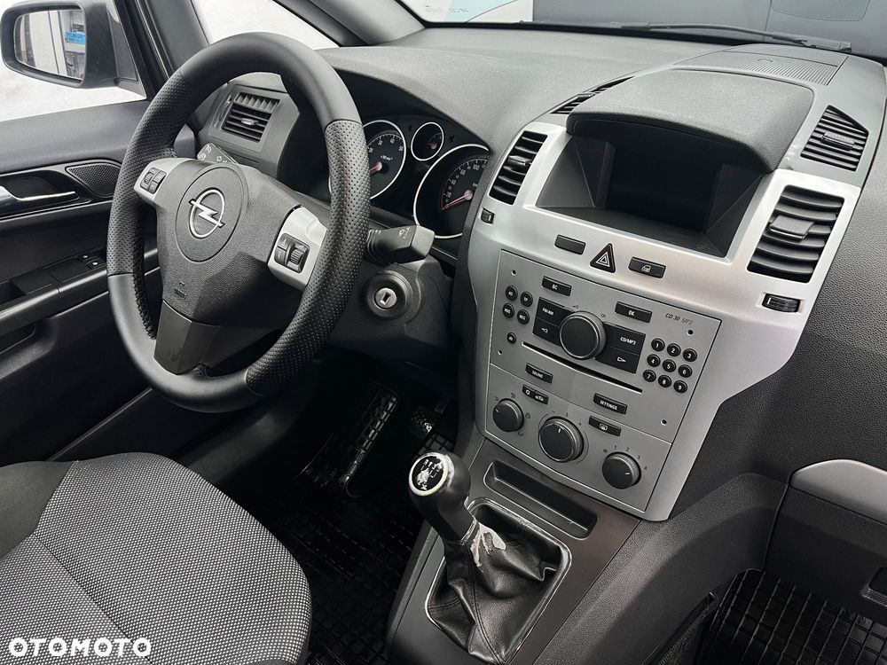 Opel Zafira - 8