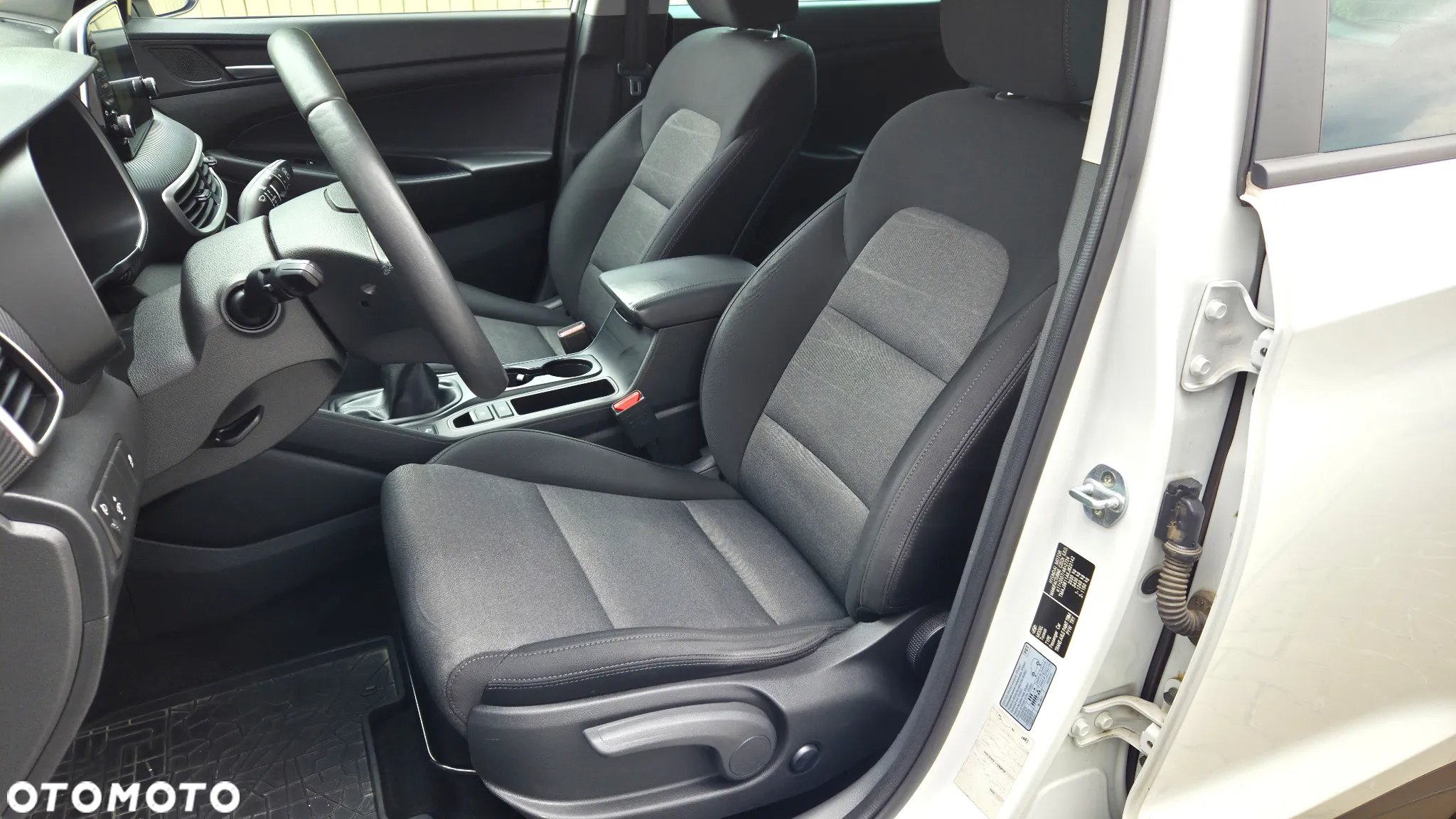 Hyundai Tucson 1.6 GDI BlueDrive Comfort 2WD - 9