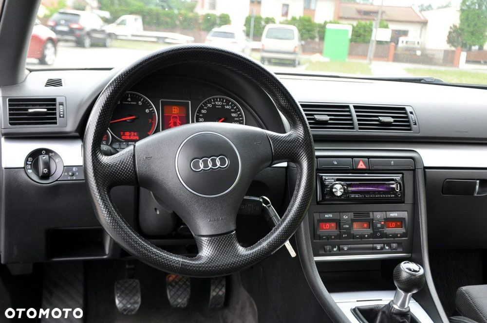 Audi A4 Limousine - 30