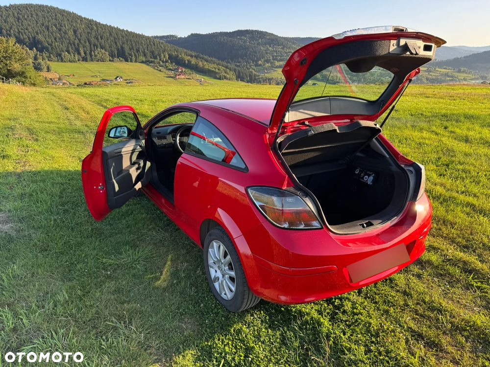 Opel Astra GTC 1.4 - 7