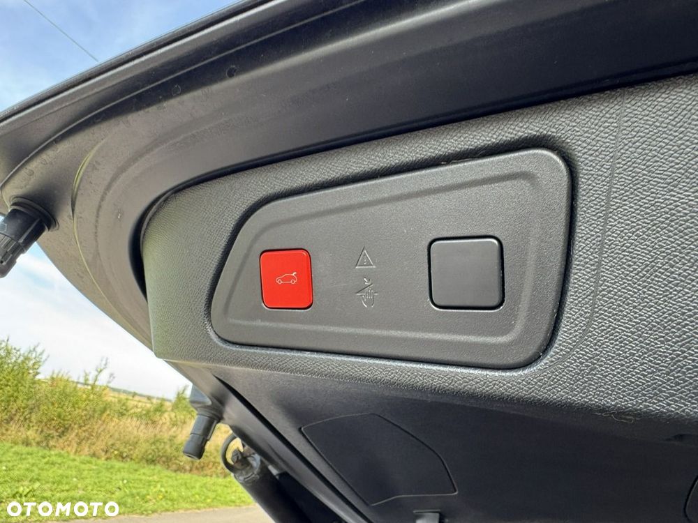 Citroën C5 Aircross 225 e-EAT8 SHINE - 17