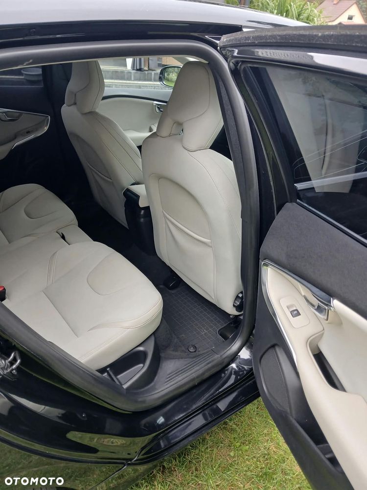 Volvo V40 - 11