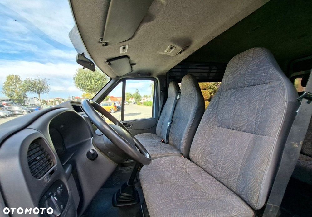 Ford Transit - 18