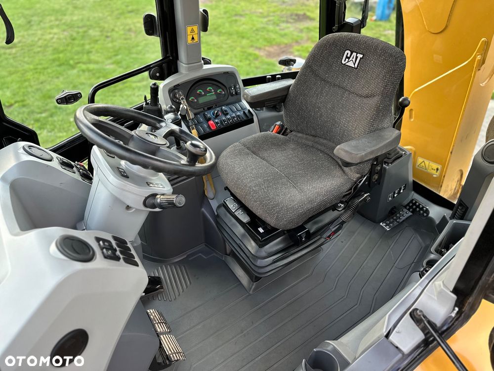 Caterpillar CAT 434 F2 | 2250Mth | Salon Polska - 17