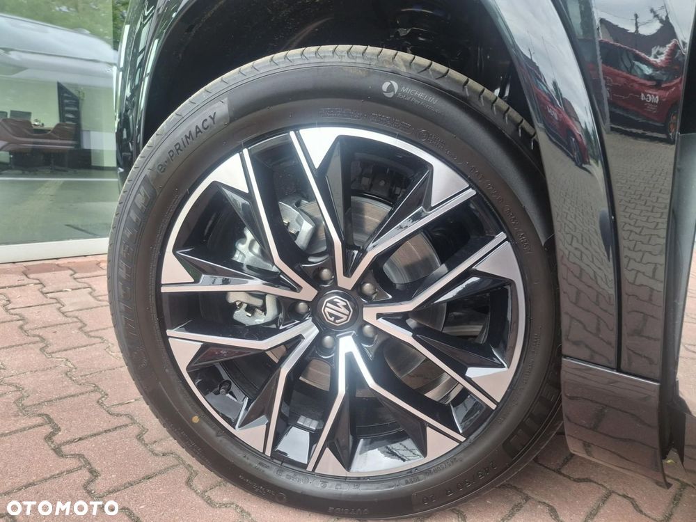 MG Inny - 18