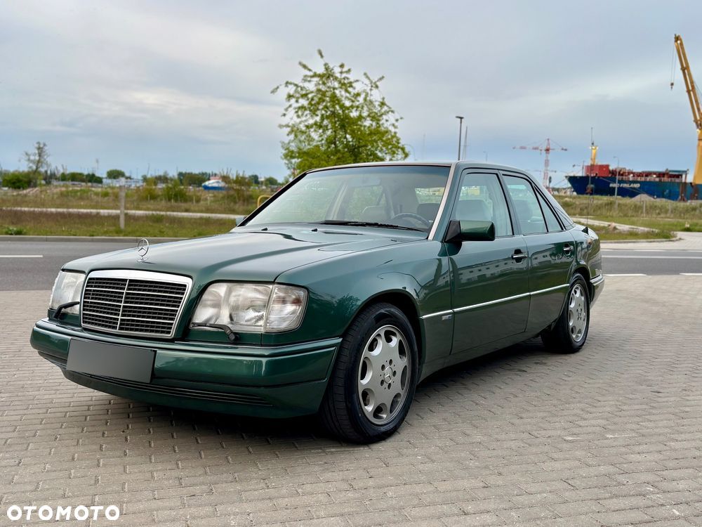 Mercedes-Benz W124 (1984-1993) - 22