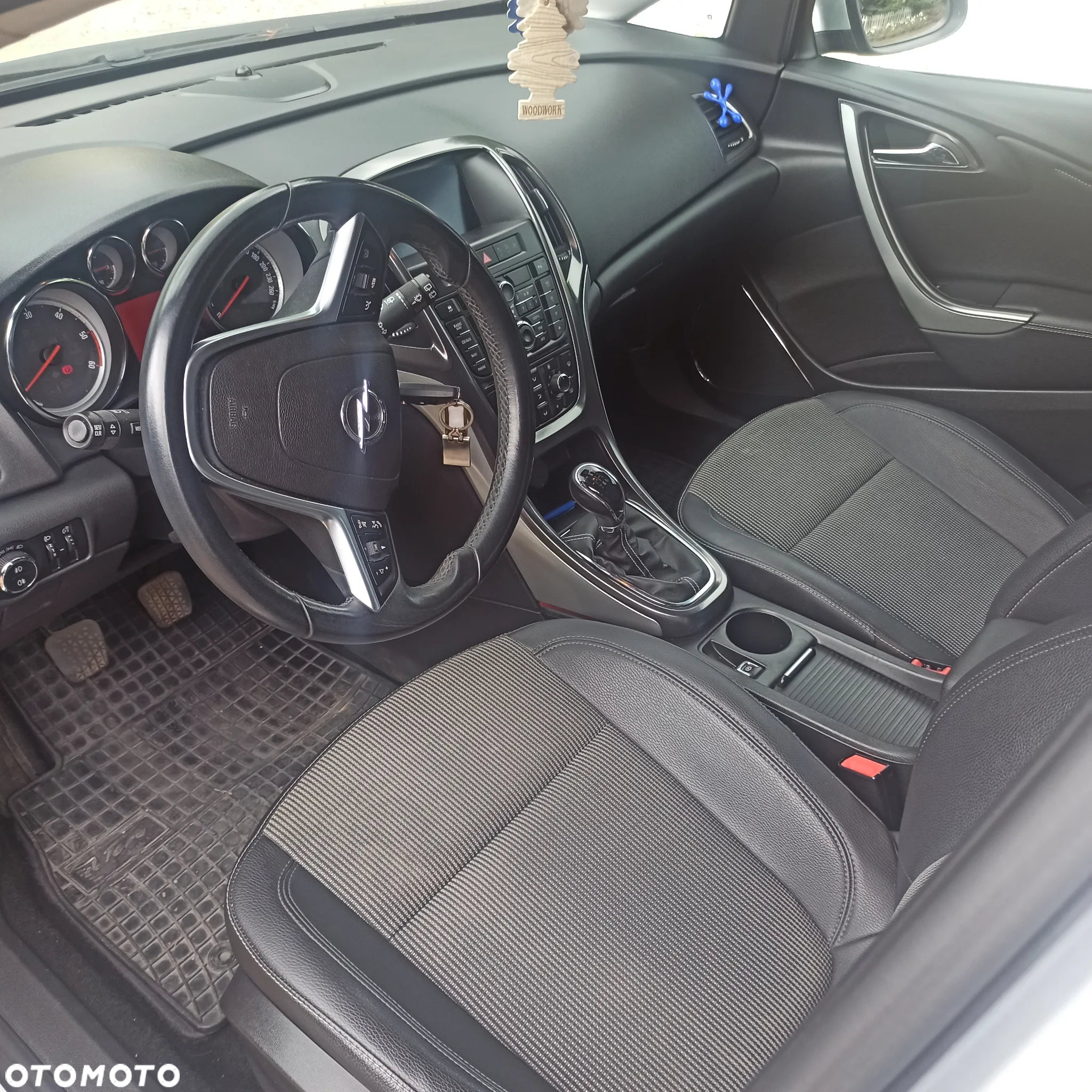 Opel Astra IV 2.0 CDTI Cosmo - 10
