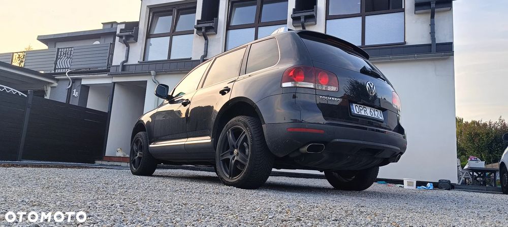 Volkswagen Touareg - 2