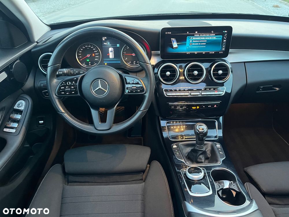 Mercedes-Benz Klasa C 180 d Exclusive - 23