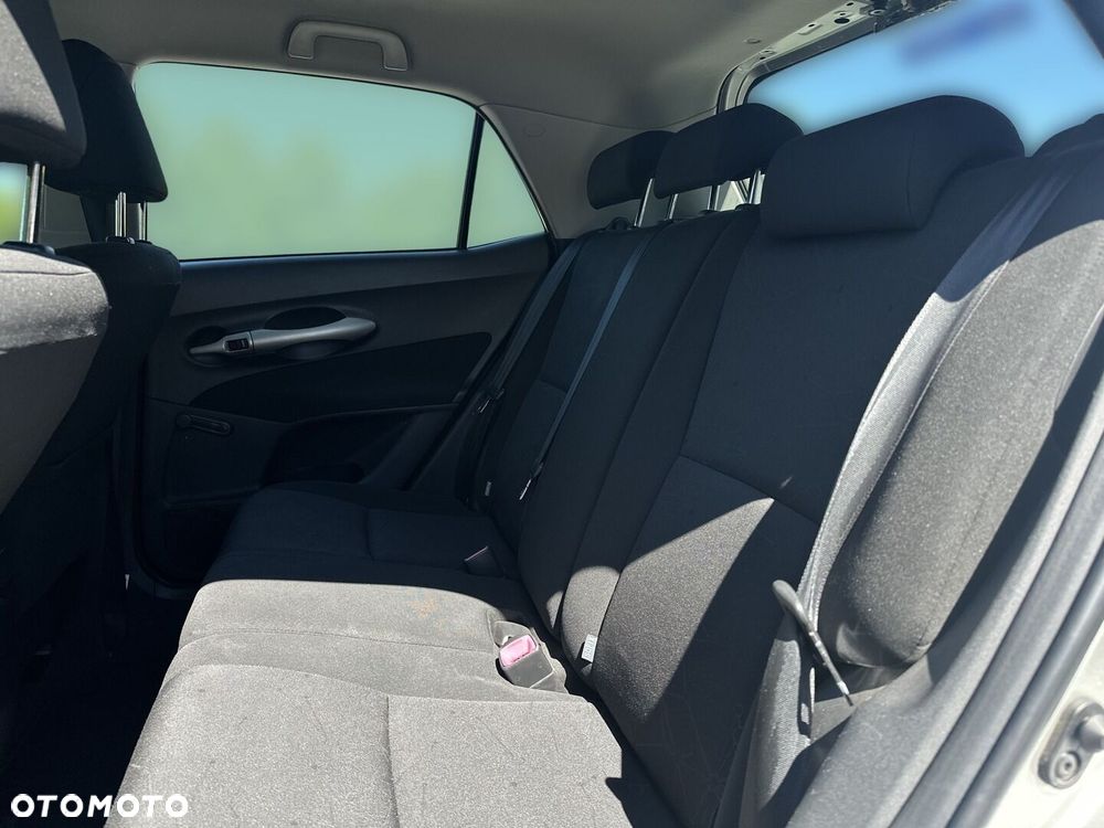Toyota Auris 1.6 Terra - 20