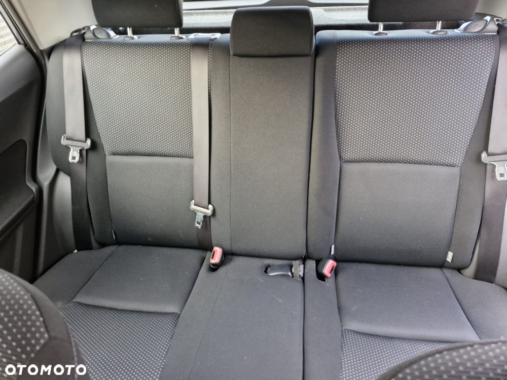 Toyota Auris - 12
