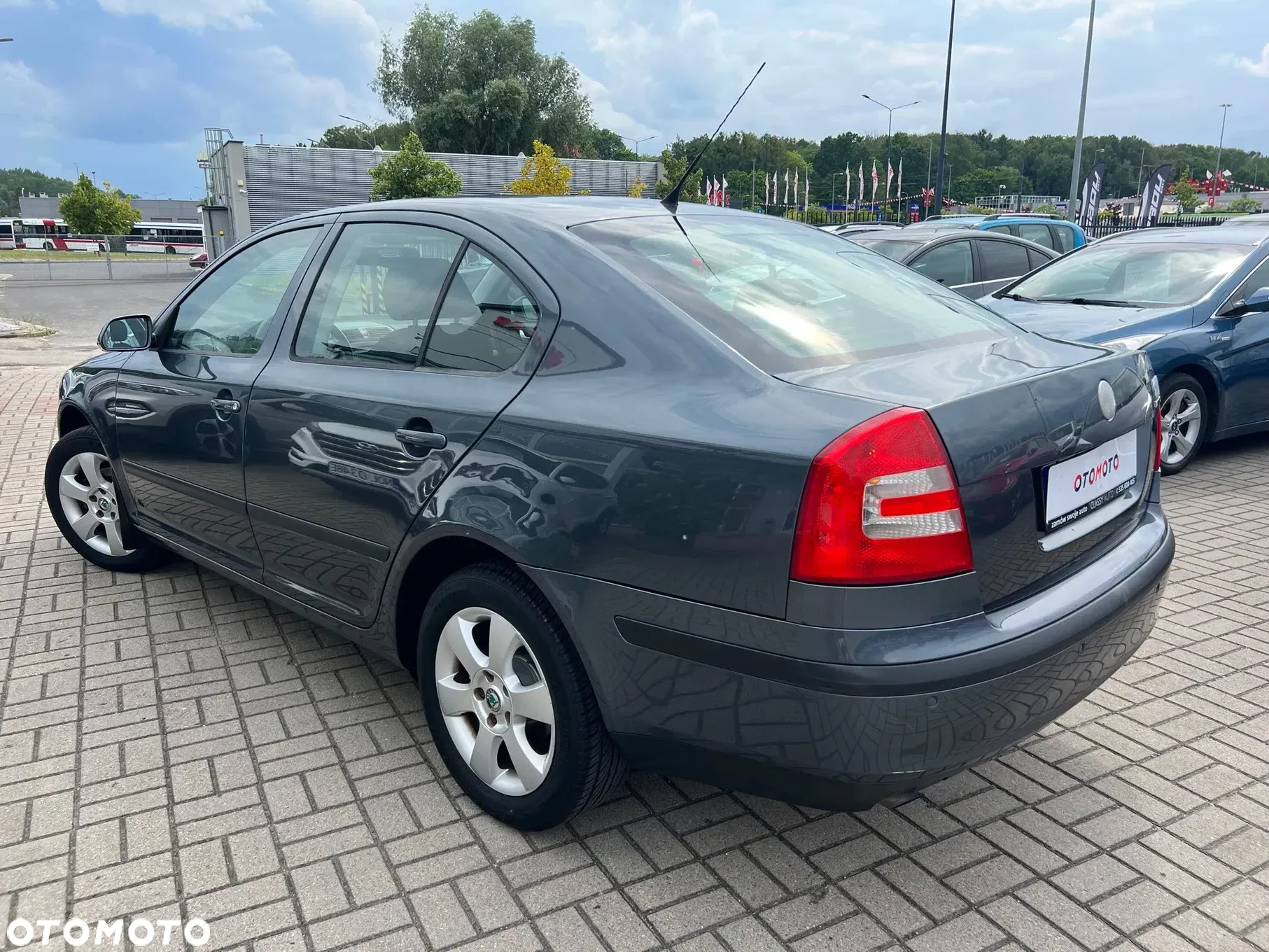 Skoda Octavia 1.6 Elegance - 3