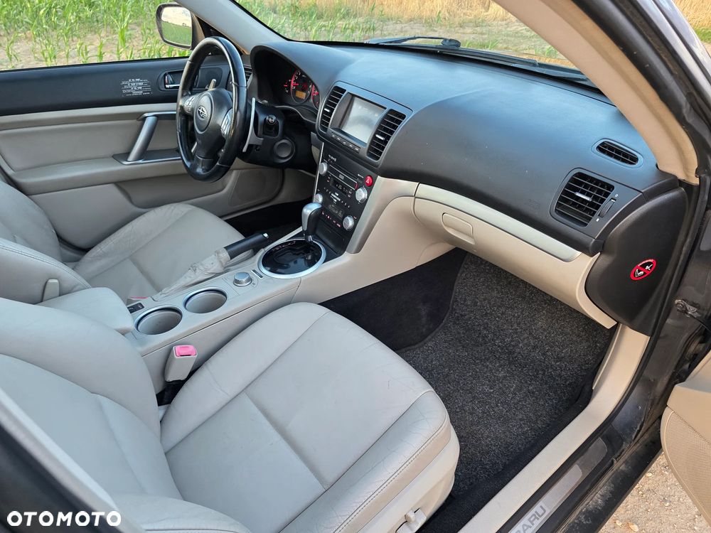 Subaru Outback - 17