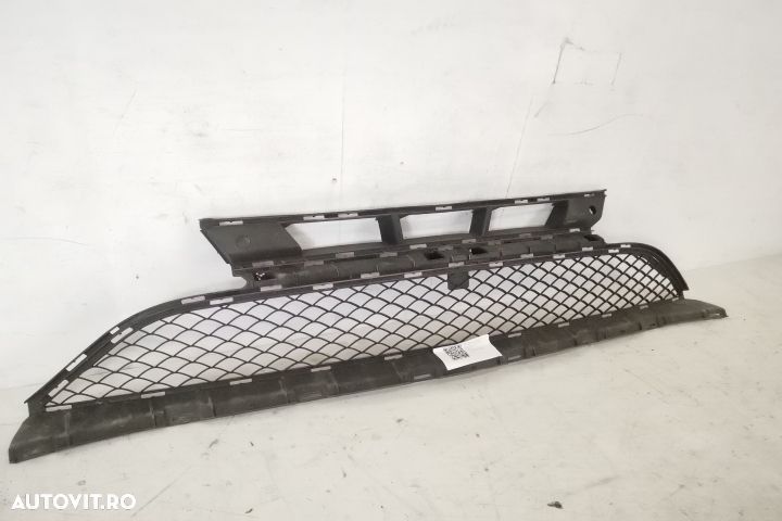 Grila Inferioara Cu Senzori Bara Fata originala In Stare Buna Mercedes - 2