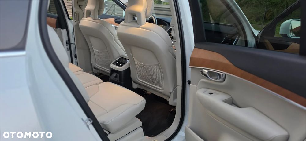 Volvo XC 90 - 18