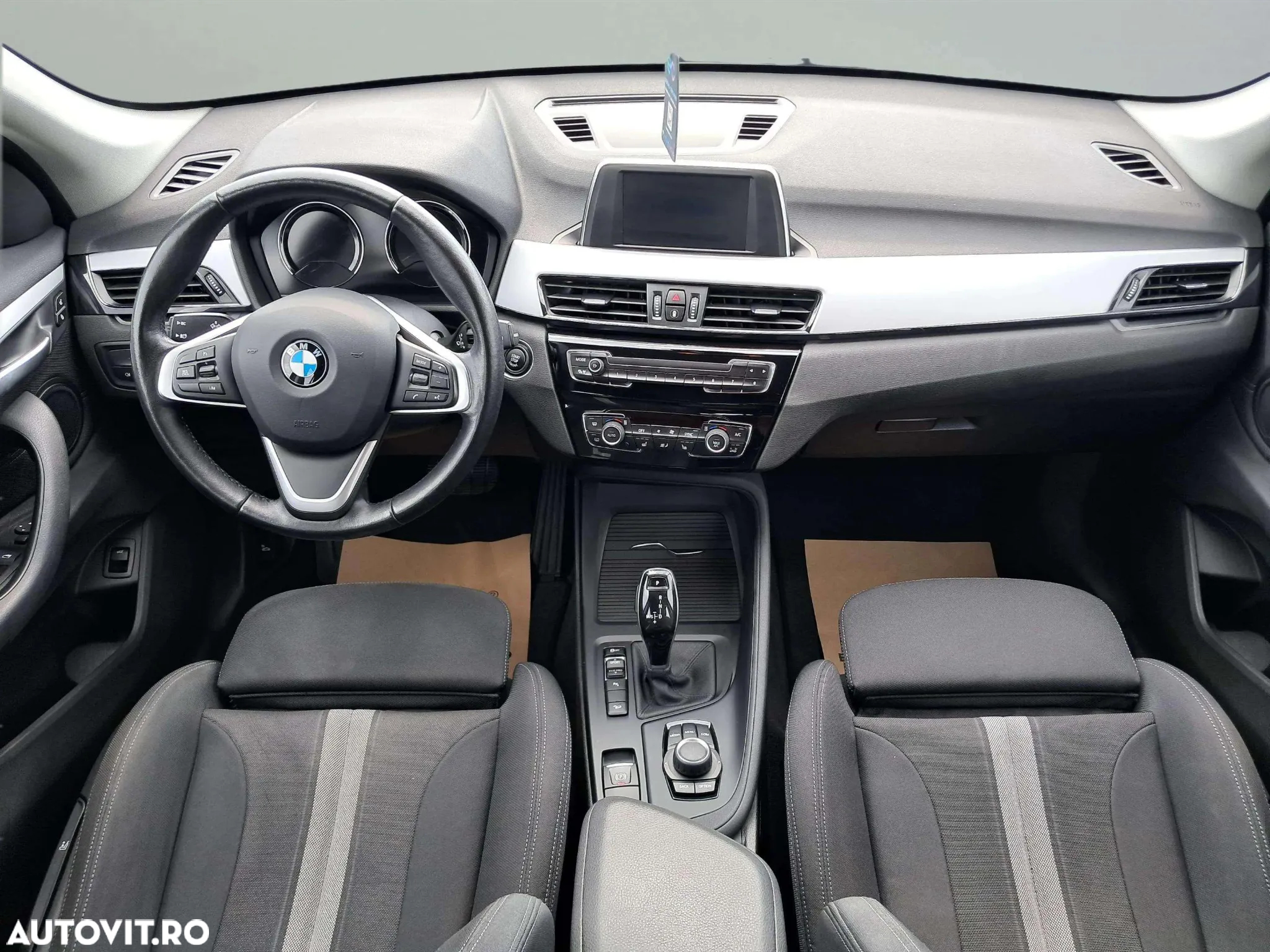 BMW X1 xDrive20i AT - 5