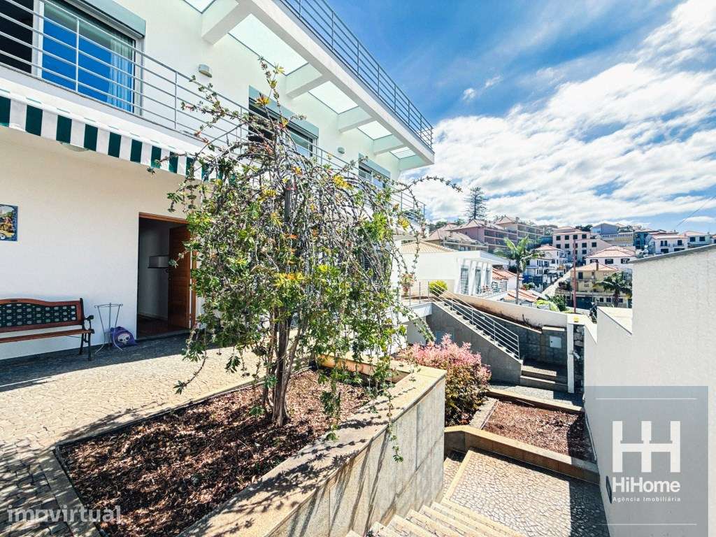 Moradia T4+1 de 352 m² no Caminho do Comboio , Funchal Espaço, Conf... - Grande imagem: 2/42