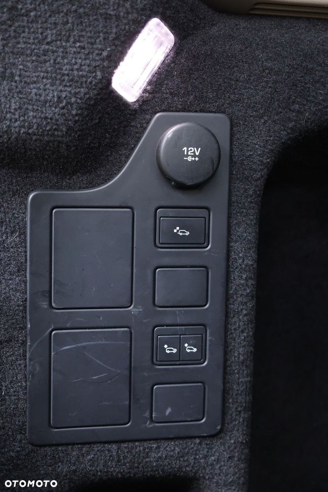 Land Rover Discovery - 21