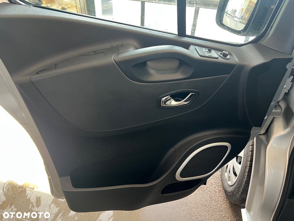 Opel Vivaro - 15