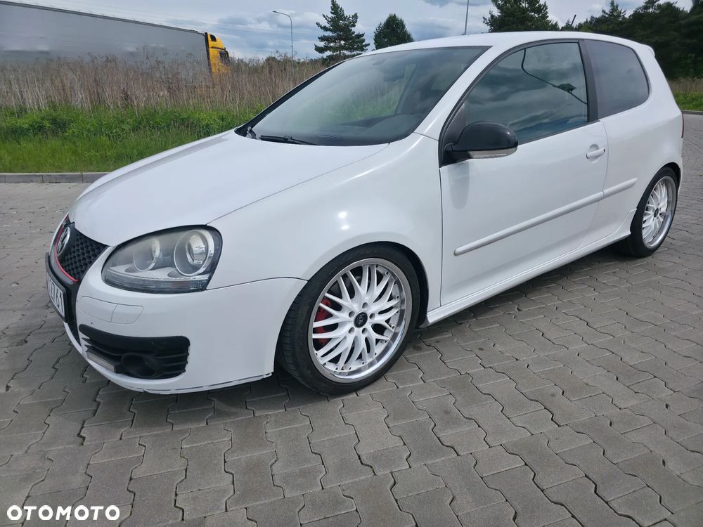 Volkswagen Golf - 8