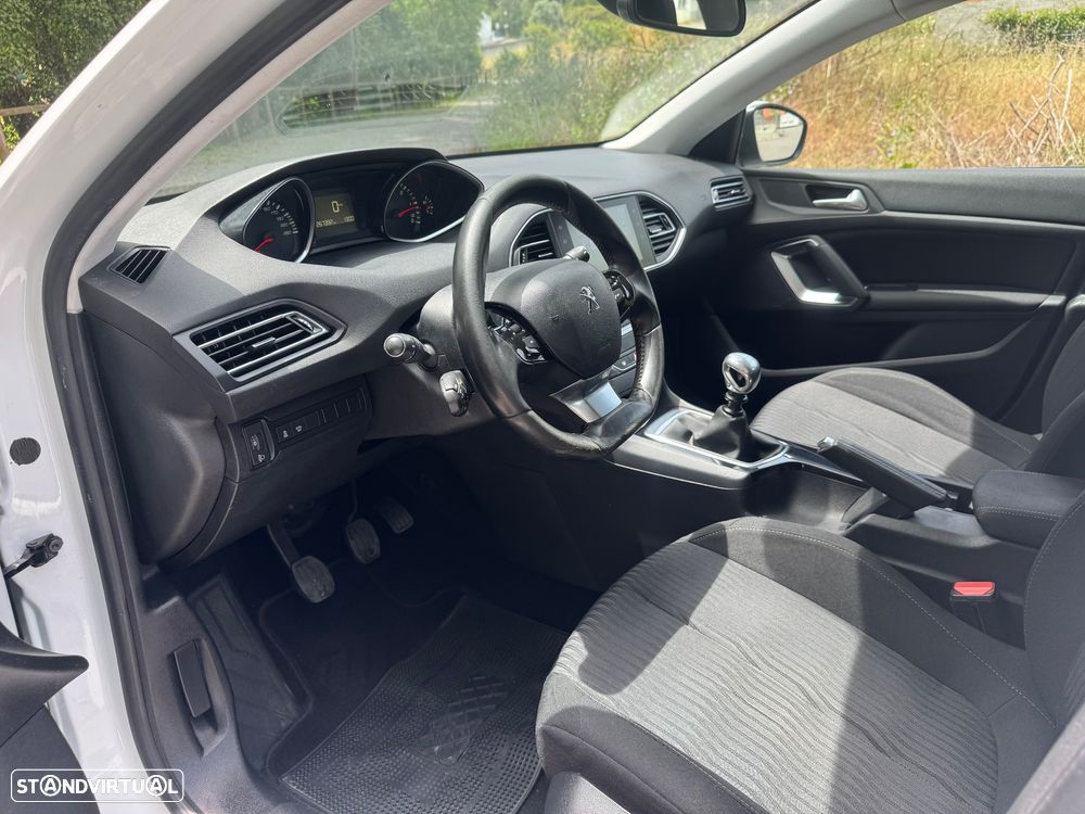Peugeot 308 SW 1.6 BlueHDi Active - 11