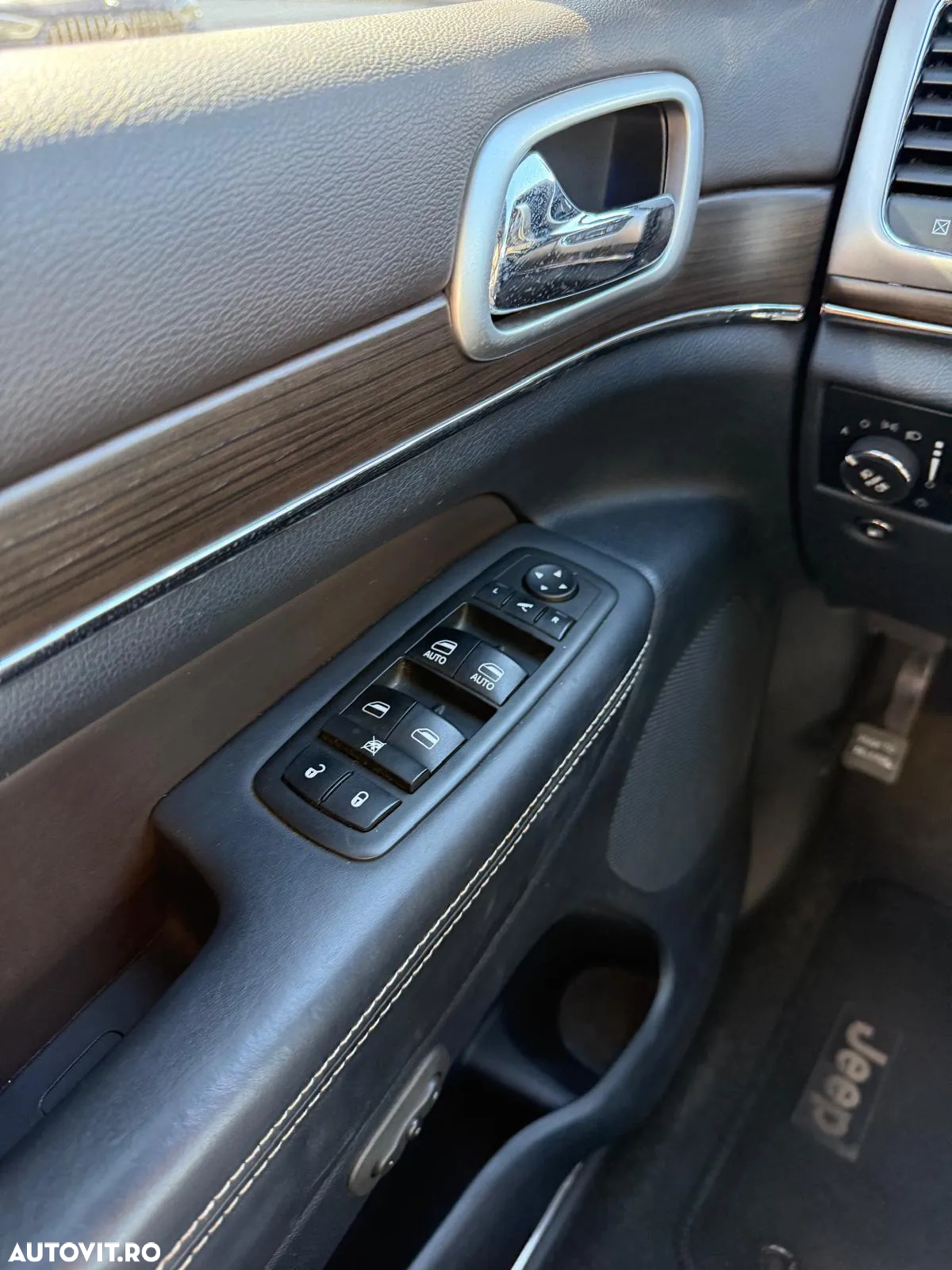 Jeep Grand Cherokee 3.0 TD AT Overland - 7