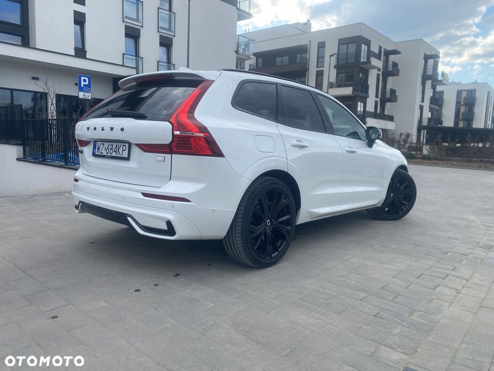 Volvo XC 60 T8 Plug-In Hybrid AWD Ultimate Black Edition - 4