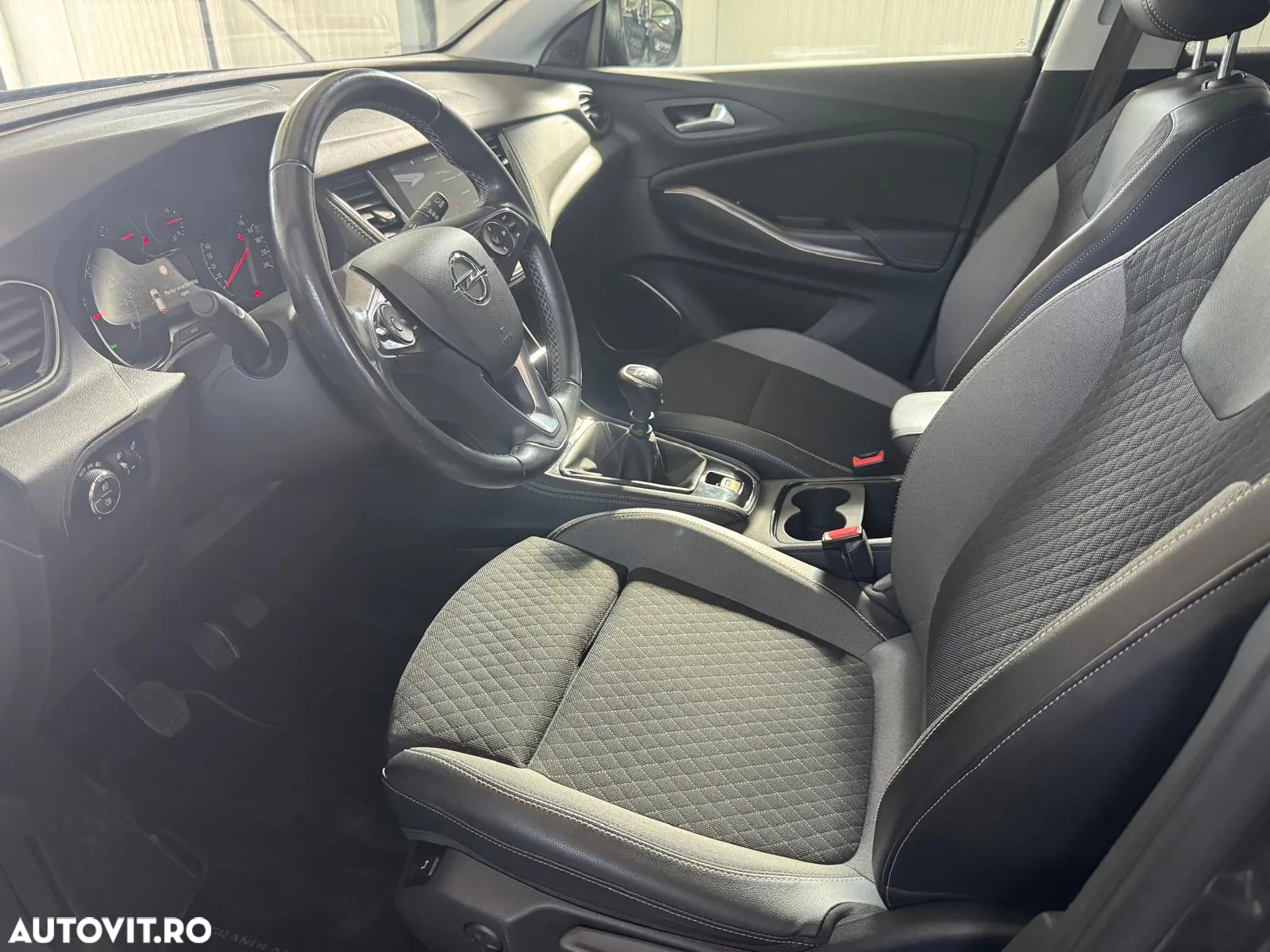 Opel Grandland X 1.2 Start/Stop Business Edition - 7