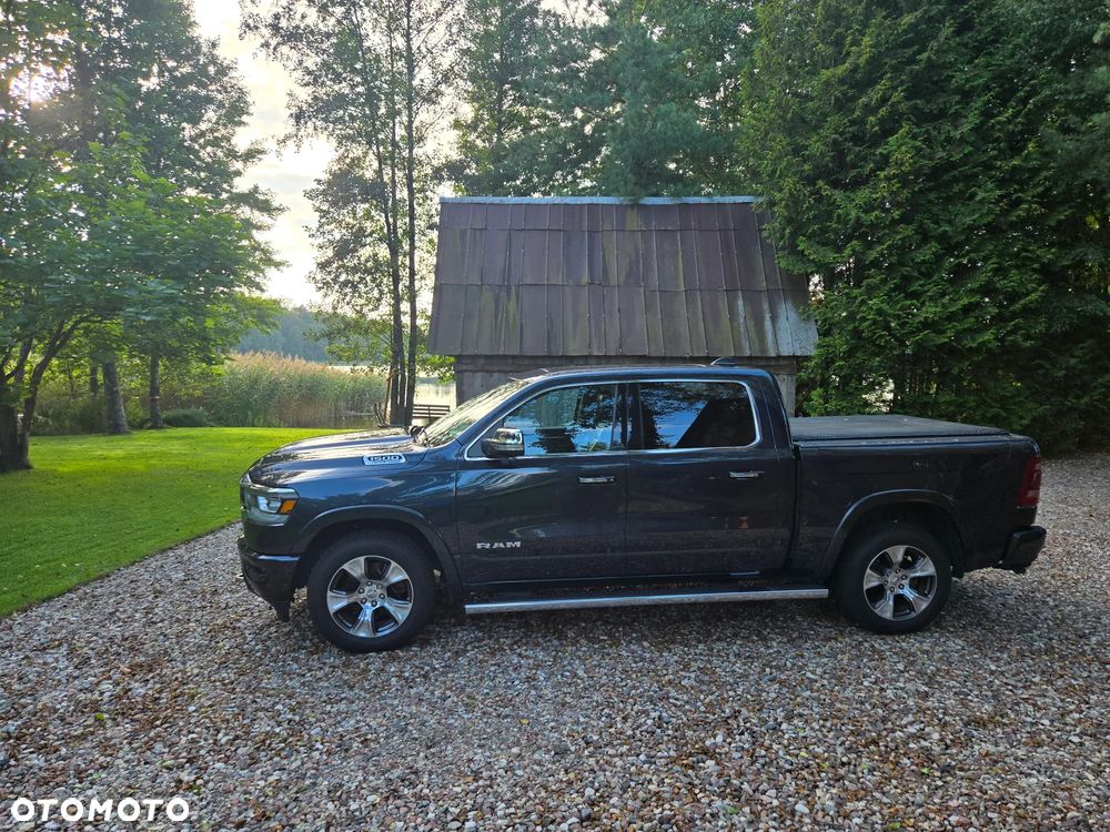 RAM 1500 5.7 eTorque Crew Cab Shortbed Laramie Chrome - 4
