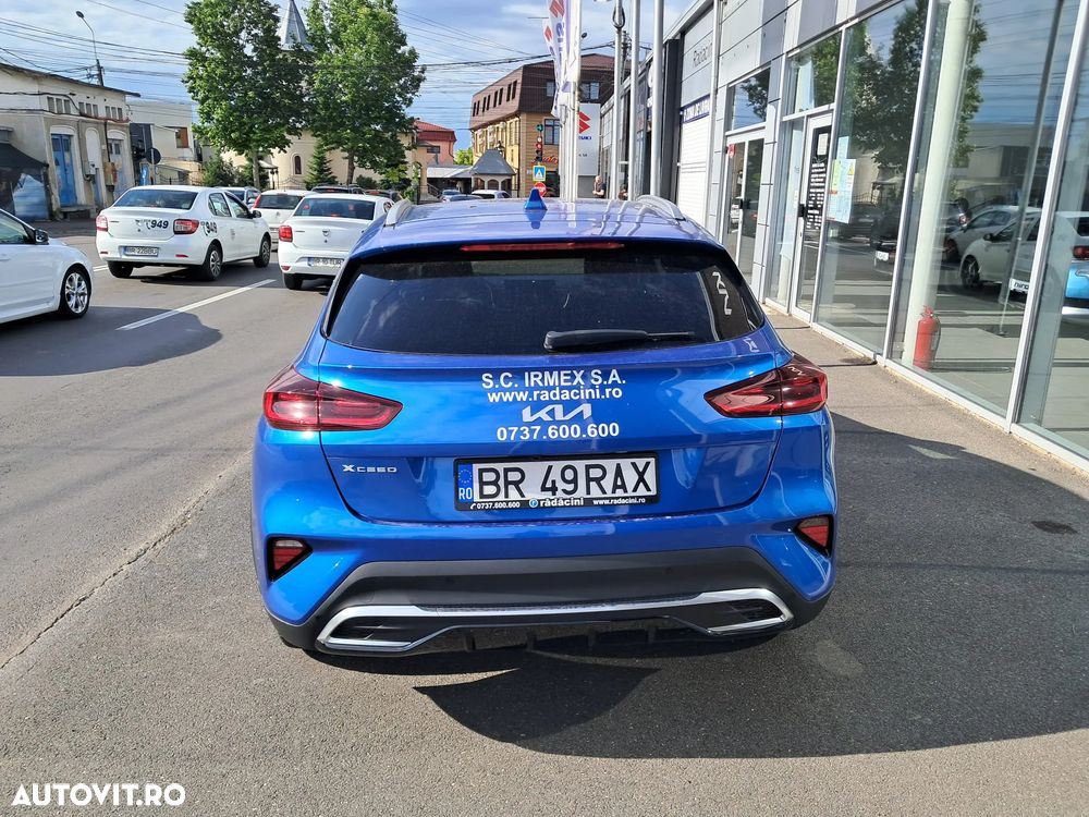 Kia XCeed 1.6 T-GDI 7DCT City - 3