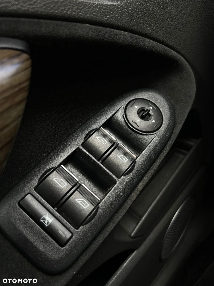 Ford C-MAX - 17