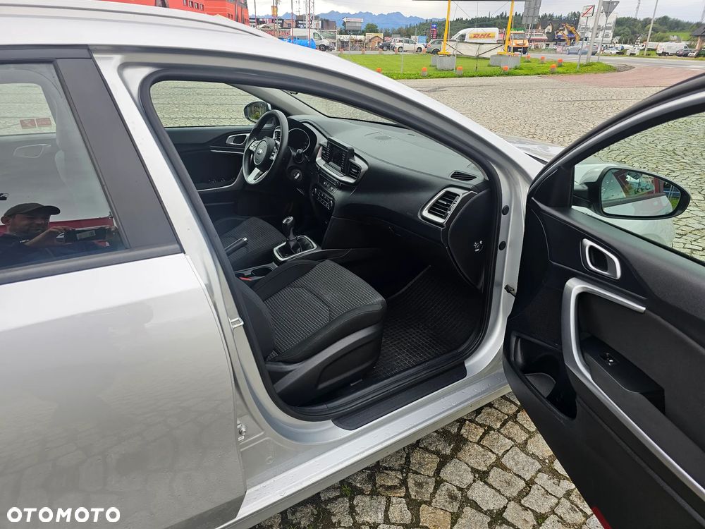 Kia Ceed 1.4 L Business Line Plus - 16
