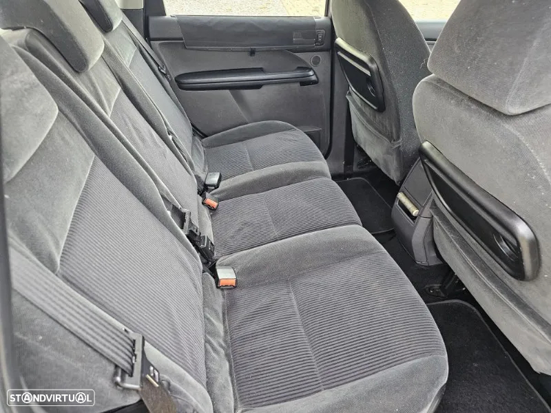 Ford Focus C-Max 1.6 TDCi Ghia - 20