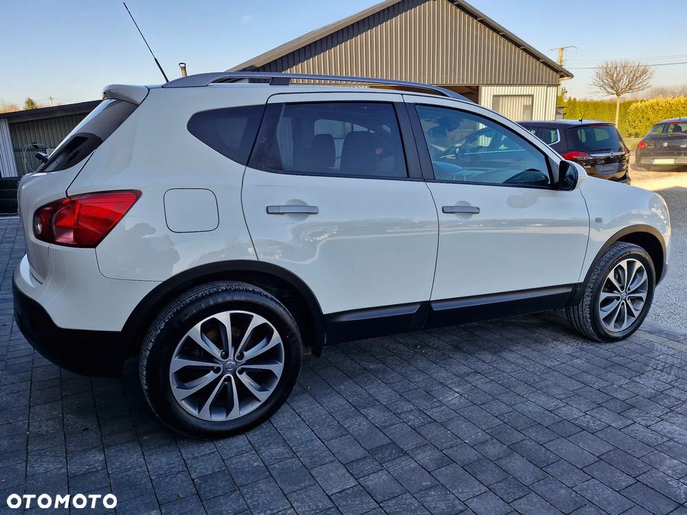 Nissan Qashqai - 10