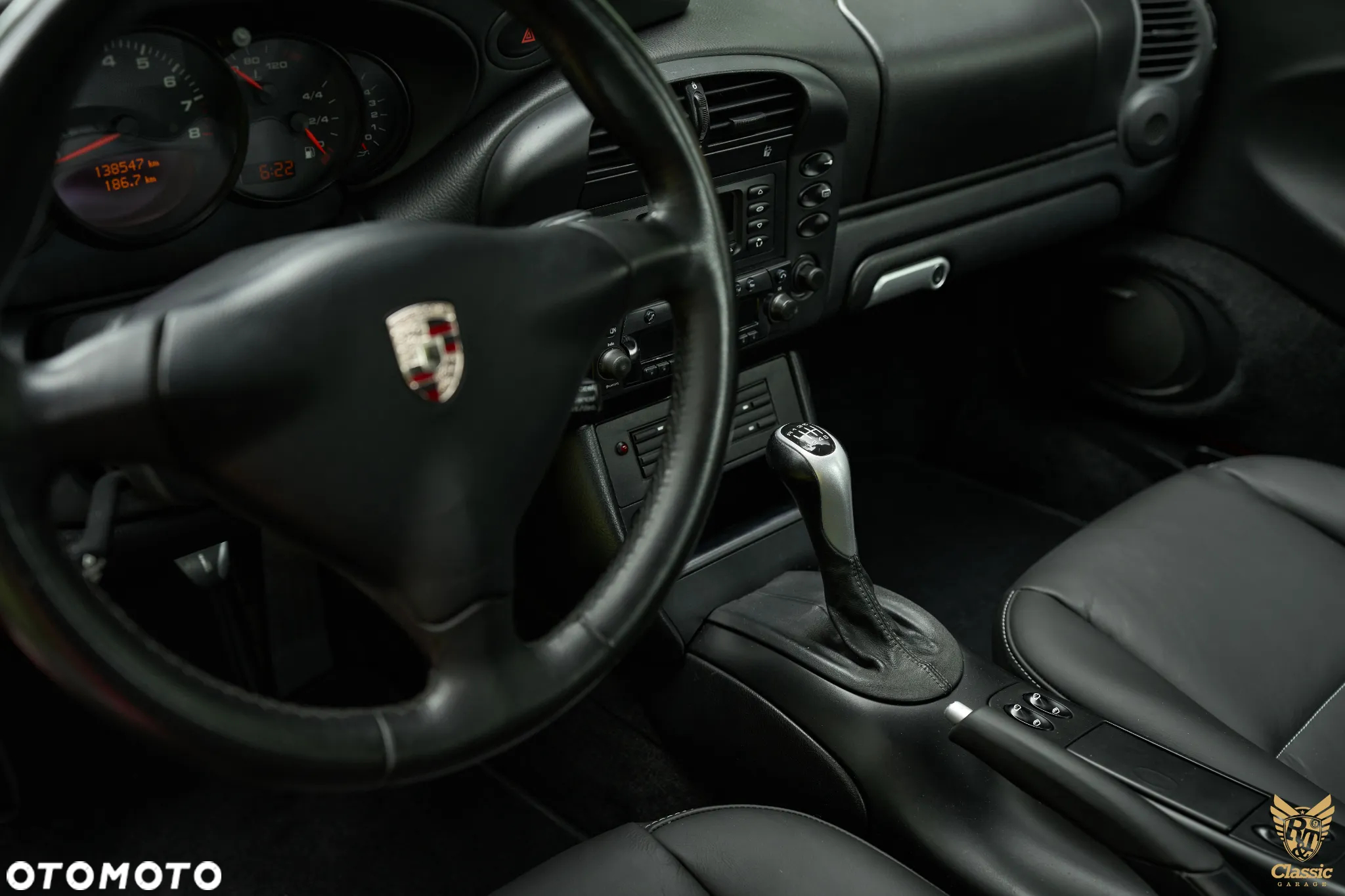 Porsche 911 Carrera - 35