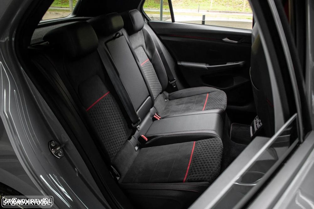 VW Golf 2.0 TSI GTI Clubsport DSG - 29