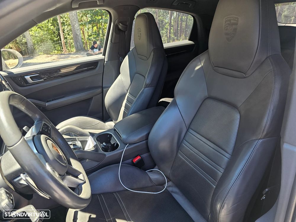 Porsche Cayenne E-Hybrid Tiptronic S Platinum Edition - 14